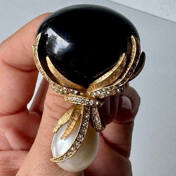 Vintage Designer Oscar de la Renta Black Glass Pearl Facet Crystal Dangle Brooch - Picture 5 of 14